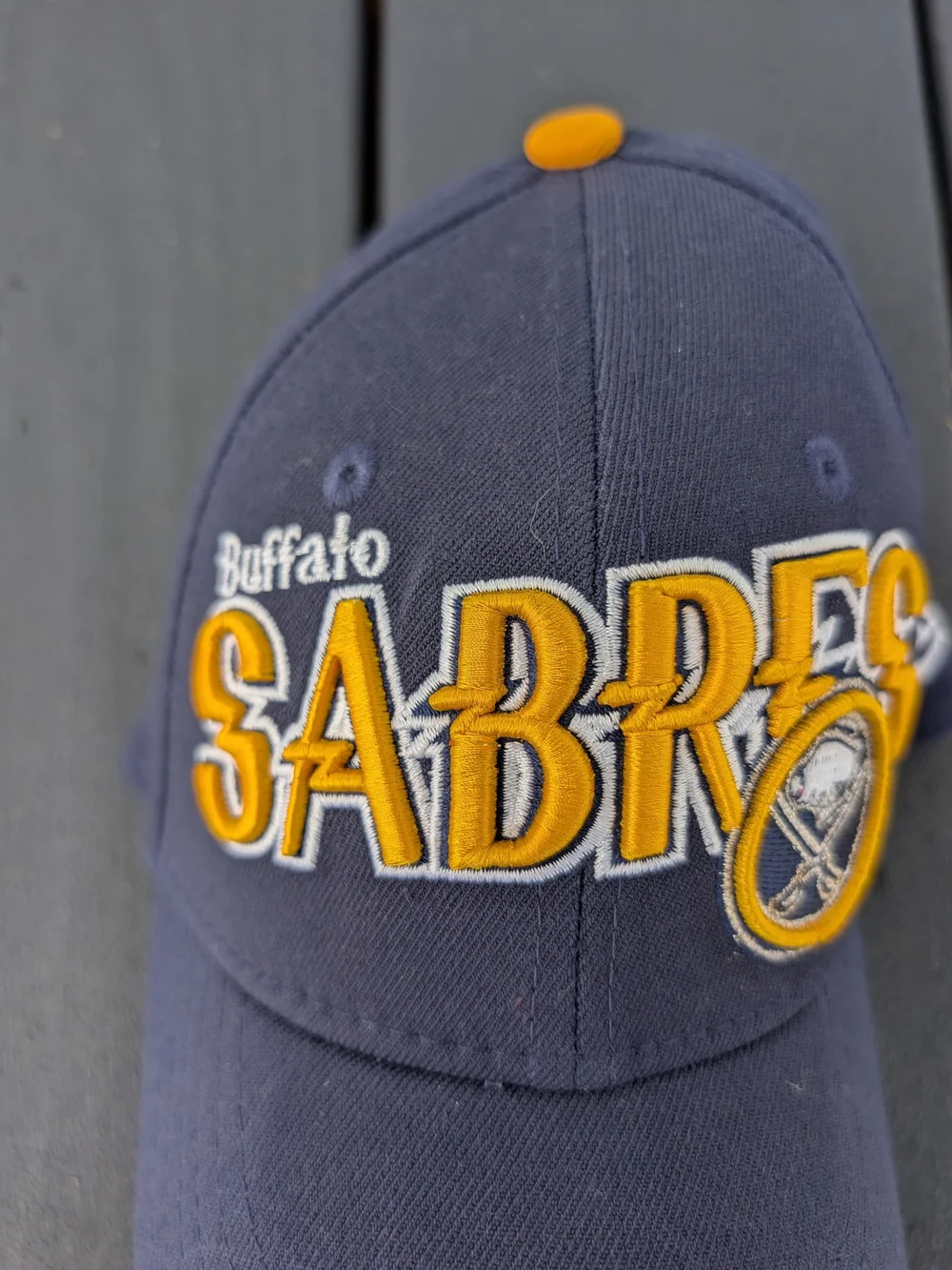 New Era 39THIRTY Buffalo Sabres Youth Stretch Fit Hat Navy Blue NHL Cap